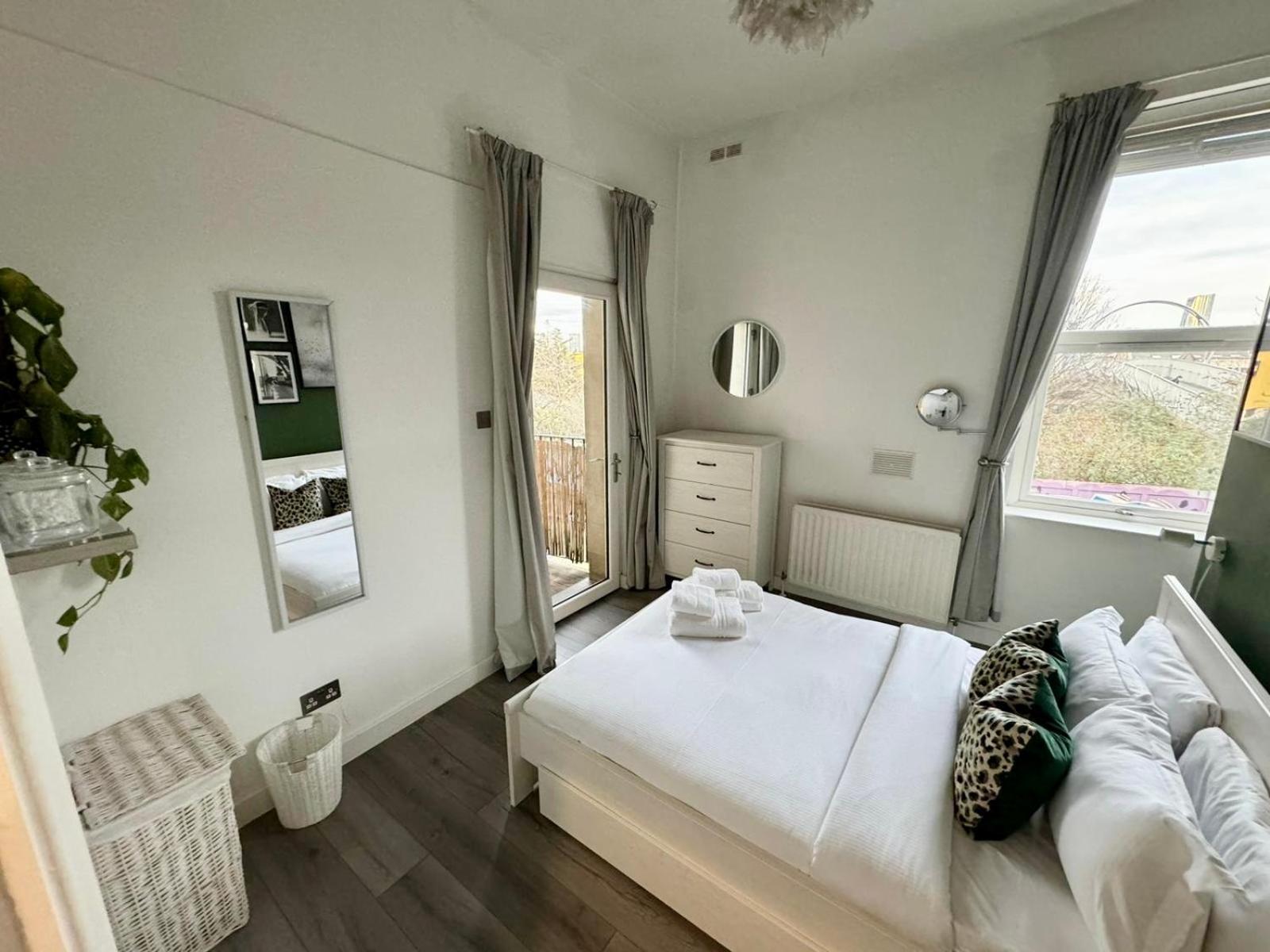 Spacious Modern 1-Bed Apartment Near Victoria Park London Exteriör bild